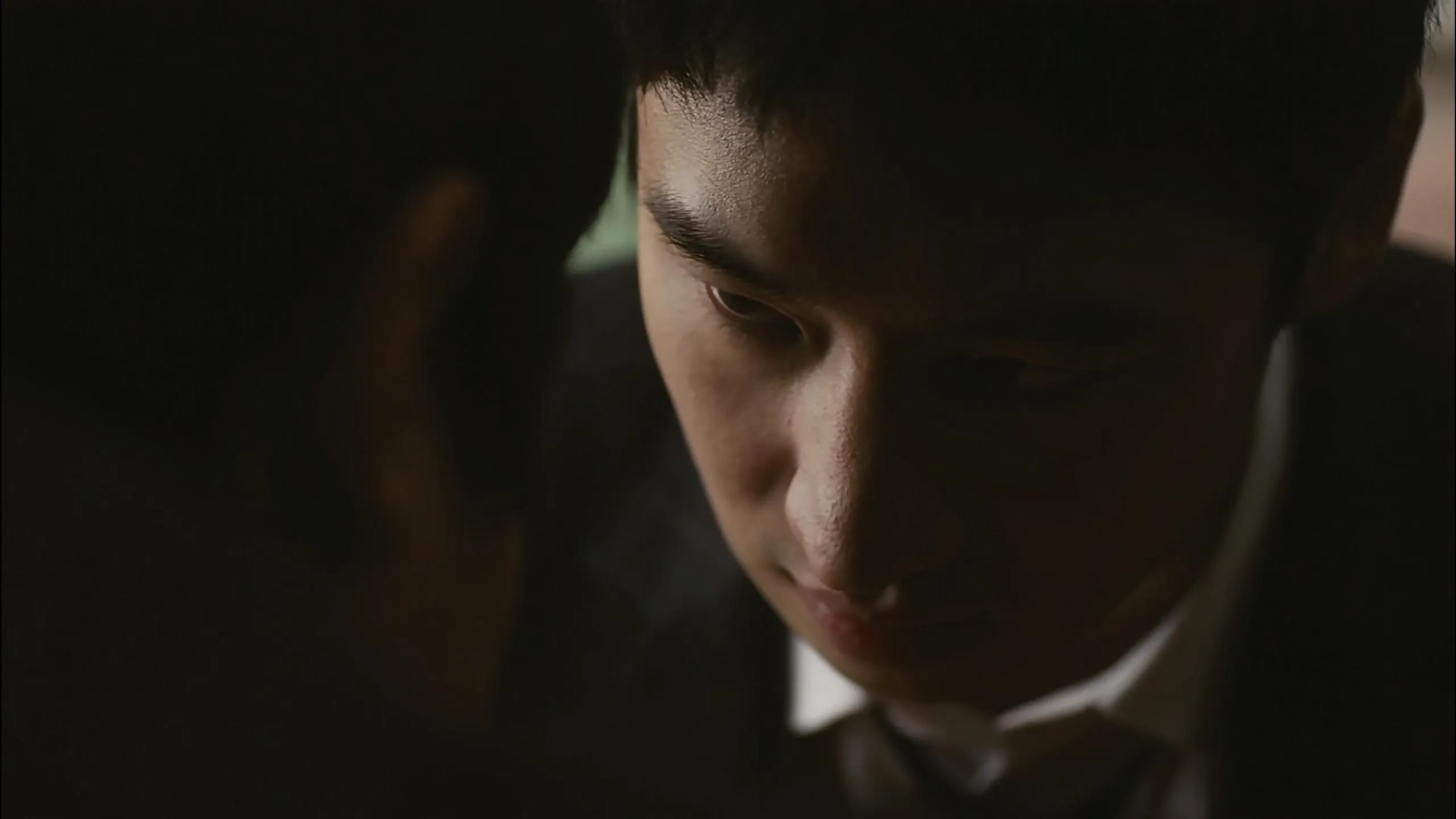 Lee Je-hoon in Bleak Night (2010)