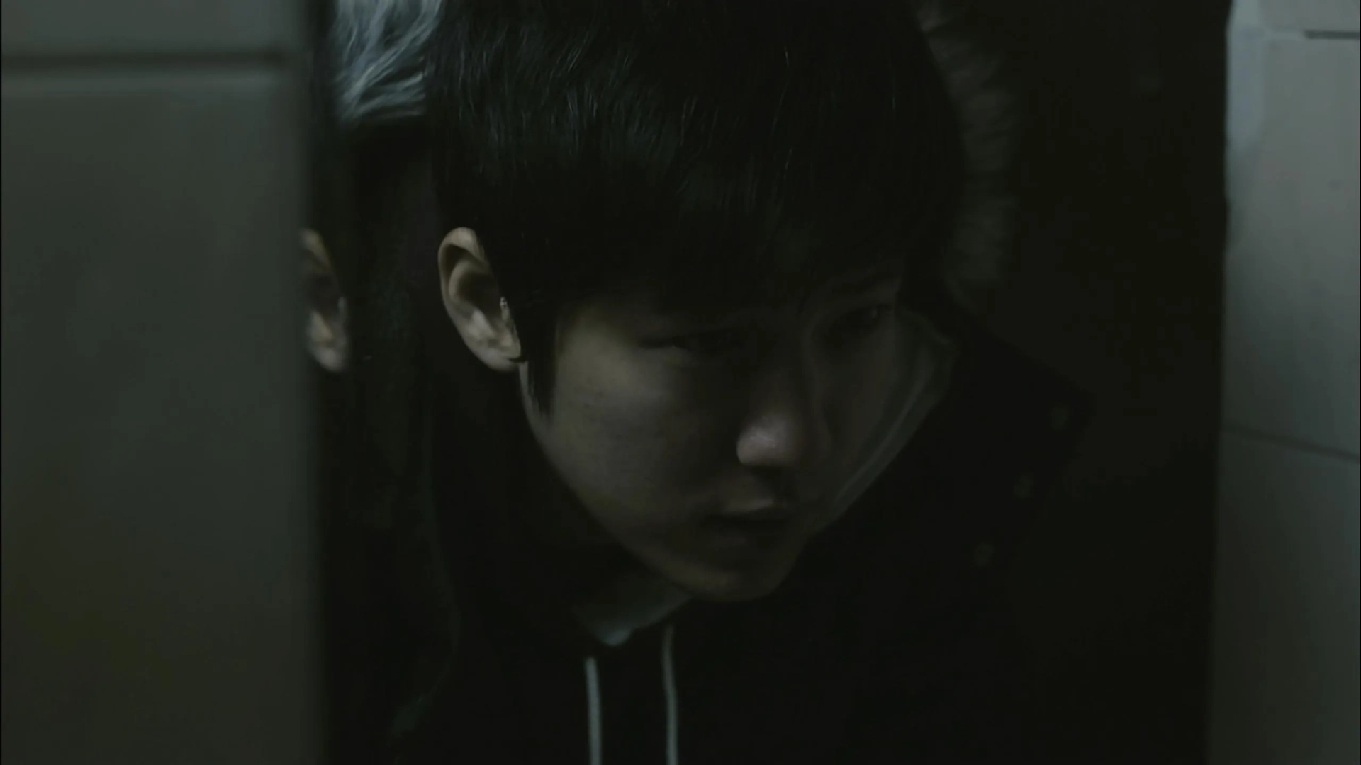 Lee Je-hoon in Bleak Night (2010)