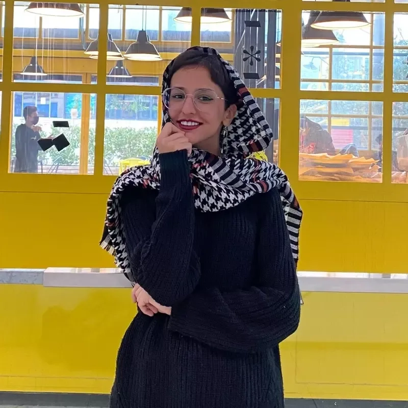 زهرا  کمالی