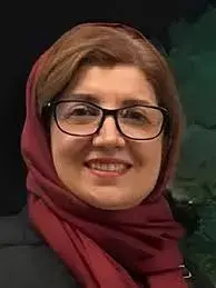 مه لقا  ناقد