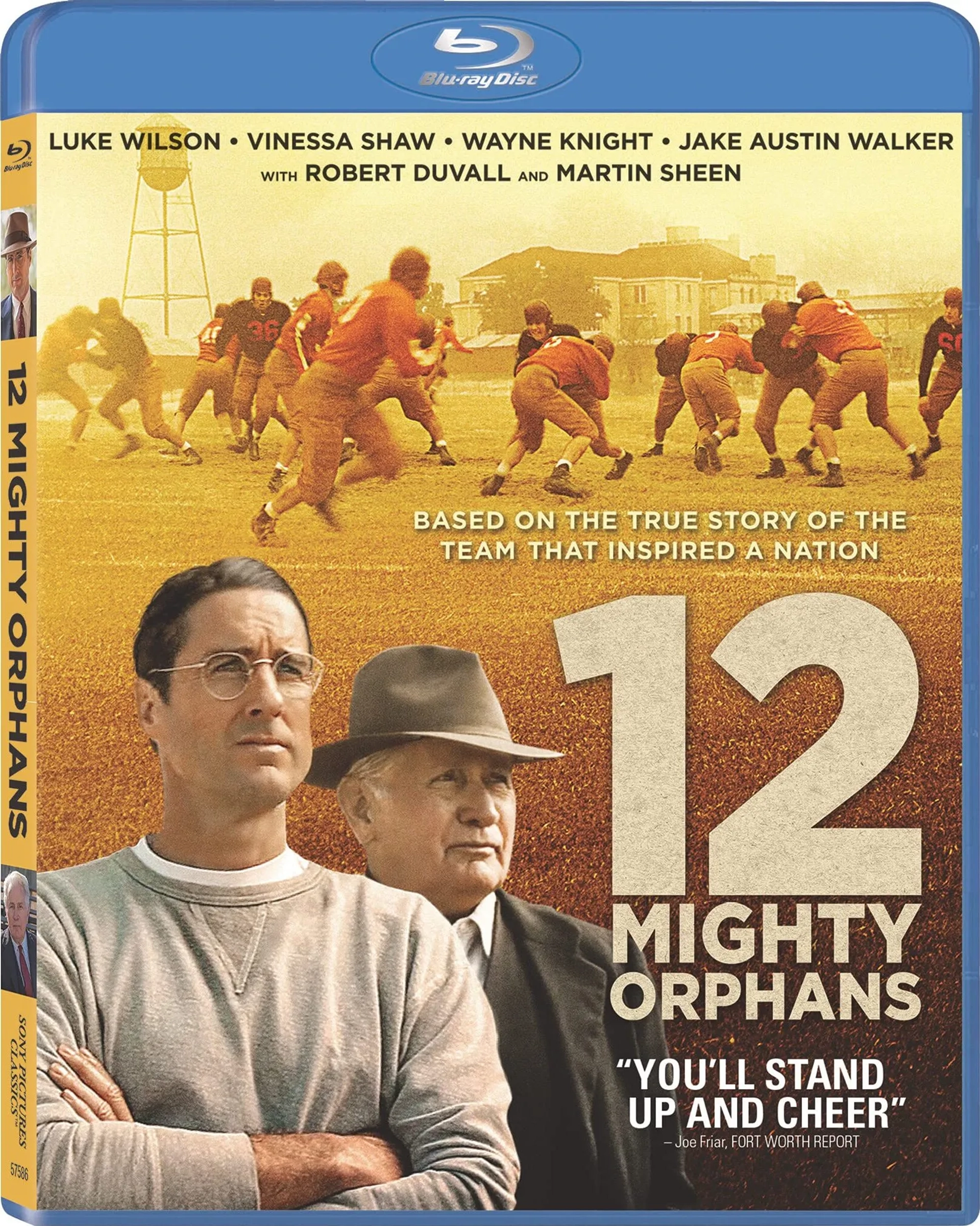 Martin Sheen and Luke Wilson in 12 Mighty Orphans (2021)