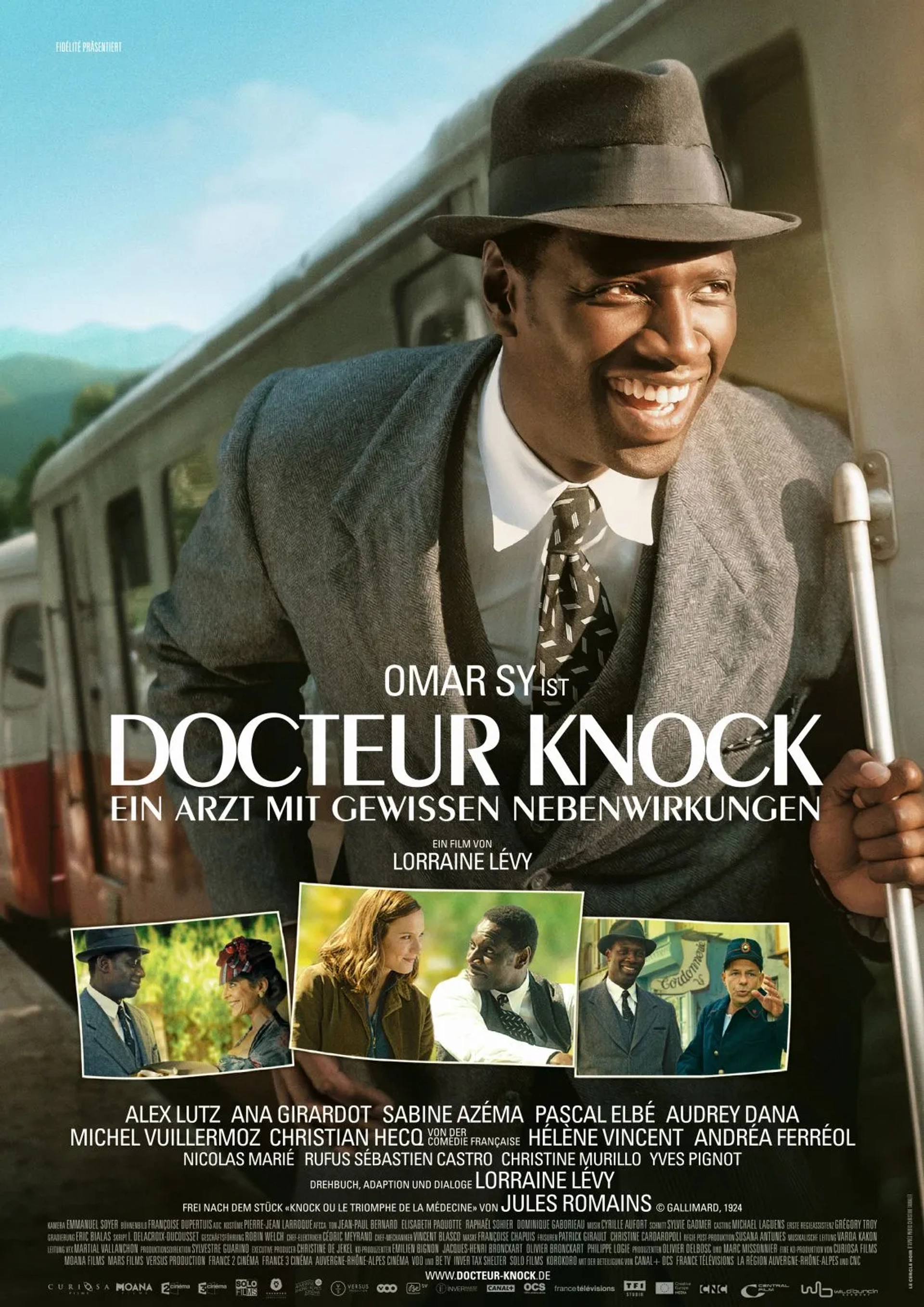 Audrey Dana, Ana Girardot, Christian Hecq, and Omar Sy in Knock (2017)
