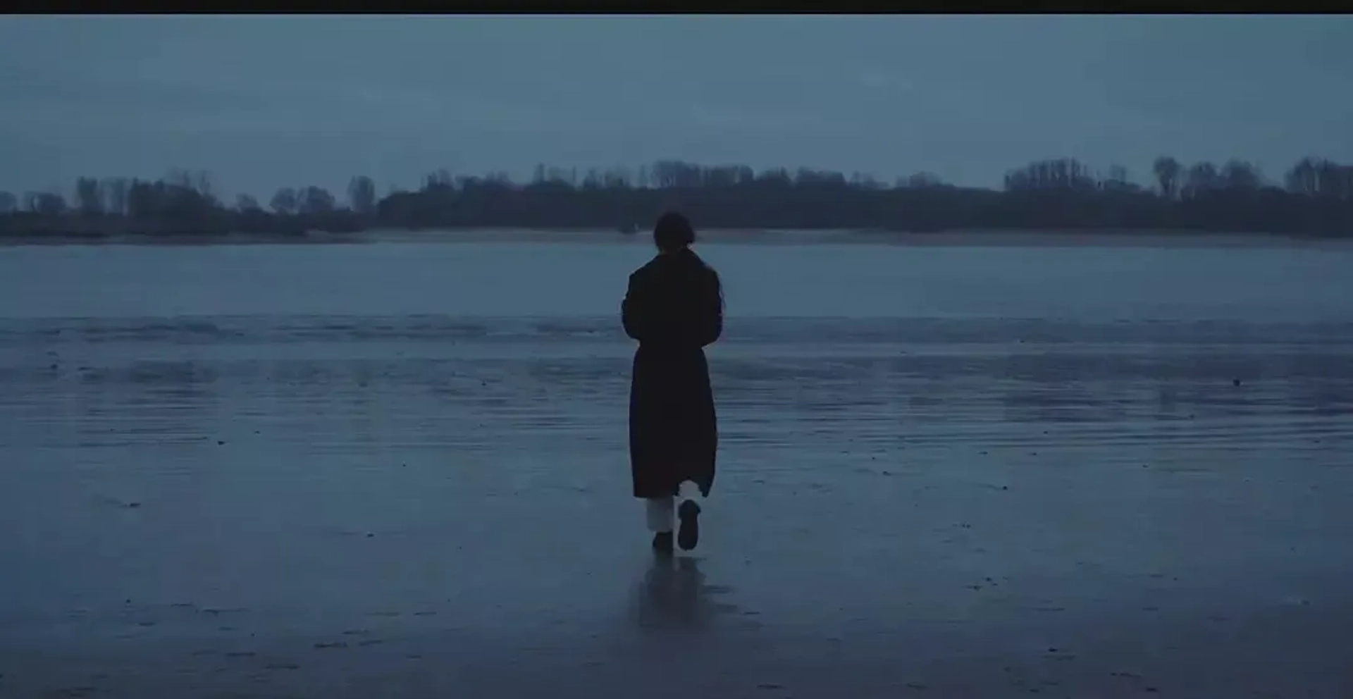 Kim Min-hee in On the Beach at Night Alone (2017)