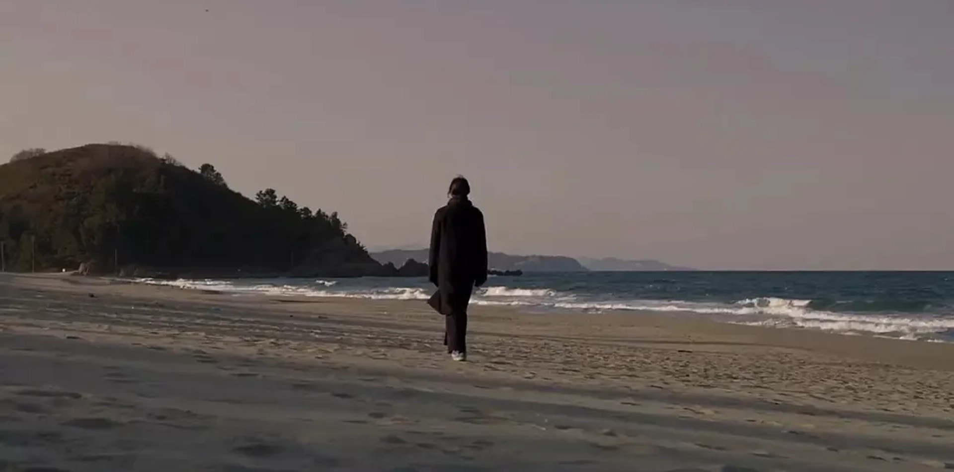 Kim Min-hee in On the Beach at Night Alone (2017)