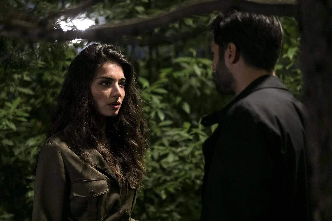 Melisa Pamuk and Serkan Çayoglu in New Life (2020)