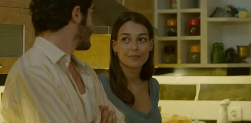 Dilan Çiçek Deniz and Burak Deniz in Interrupted (2020)