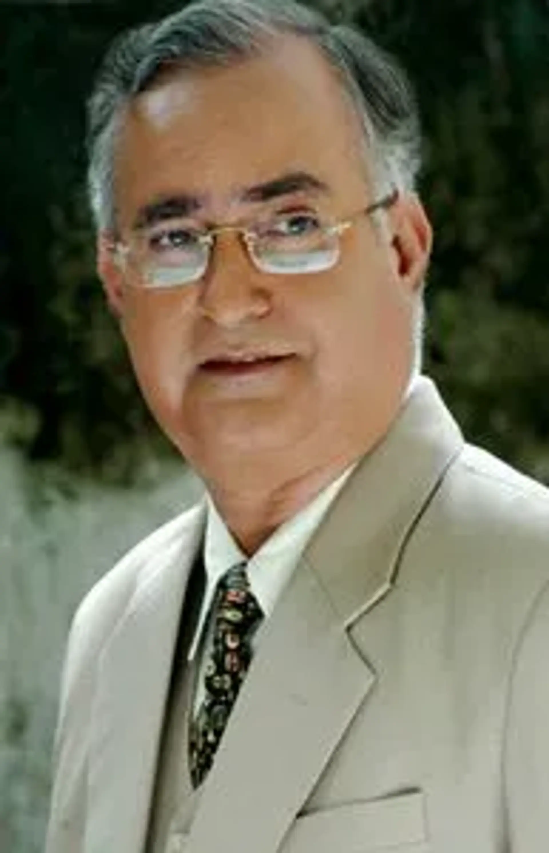 کمال آدیب