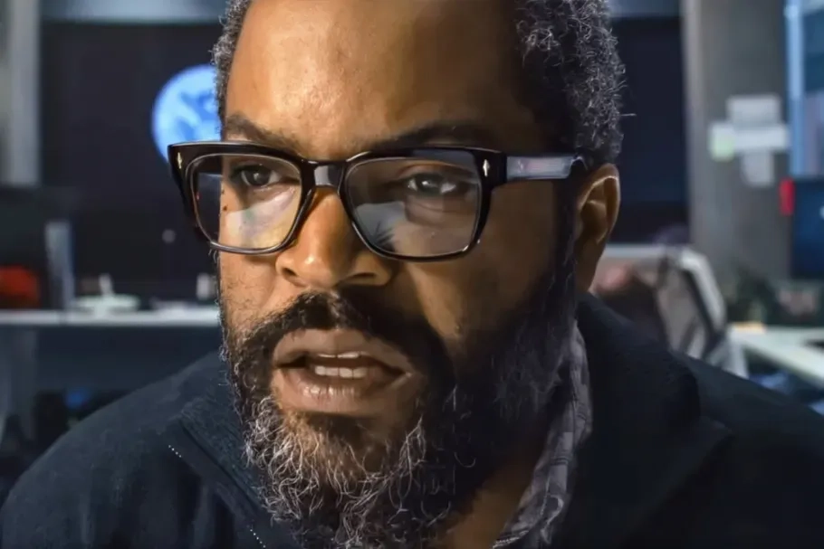 آیس کیوب صحنه‌هایم در جنگ دنیاها را بدون کارگردان بازی کردم