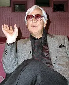 کینجی فوکاساکو 