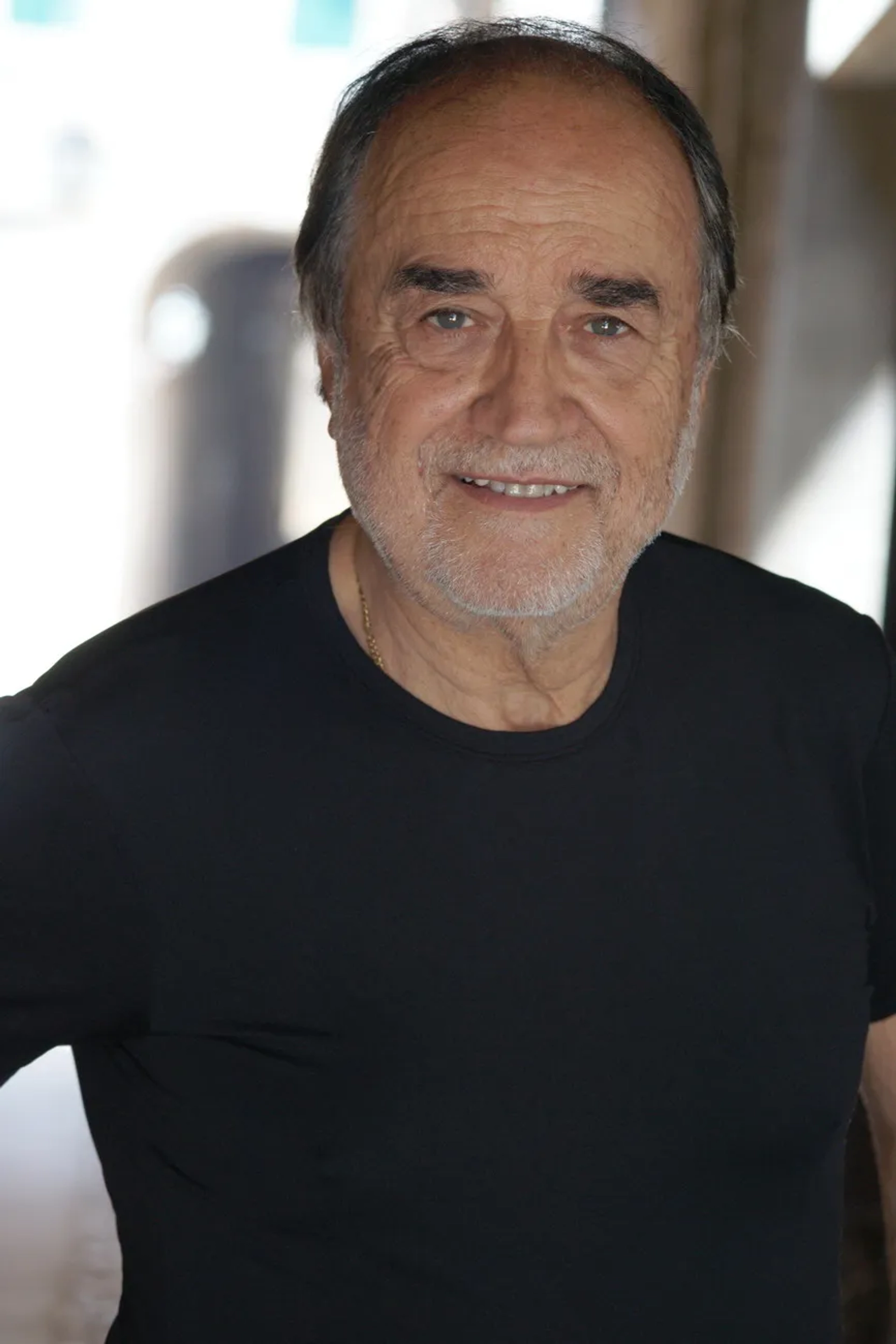 انزو استوریکو