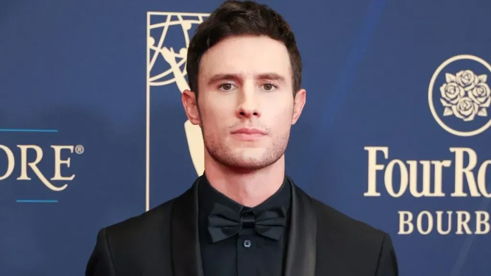 چهره جدید در روزهای زندگی ما, ورود قلدر سابق تئو