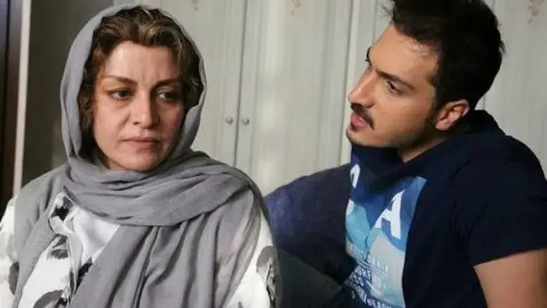 فیلم زیر سقف دودی 1395