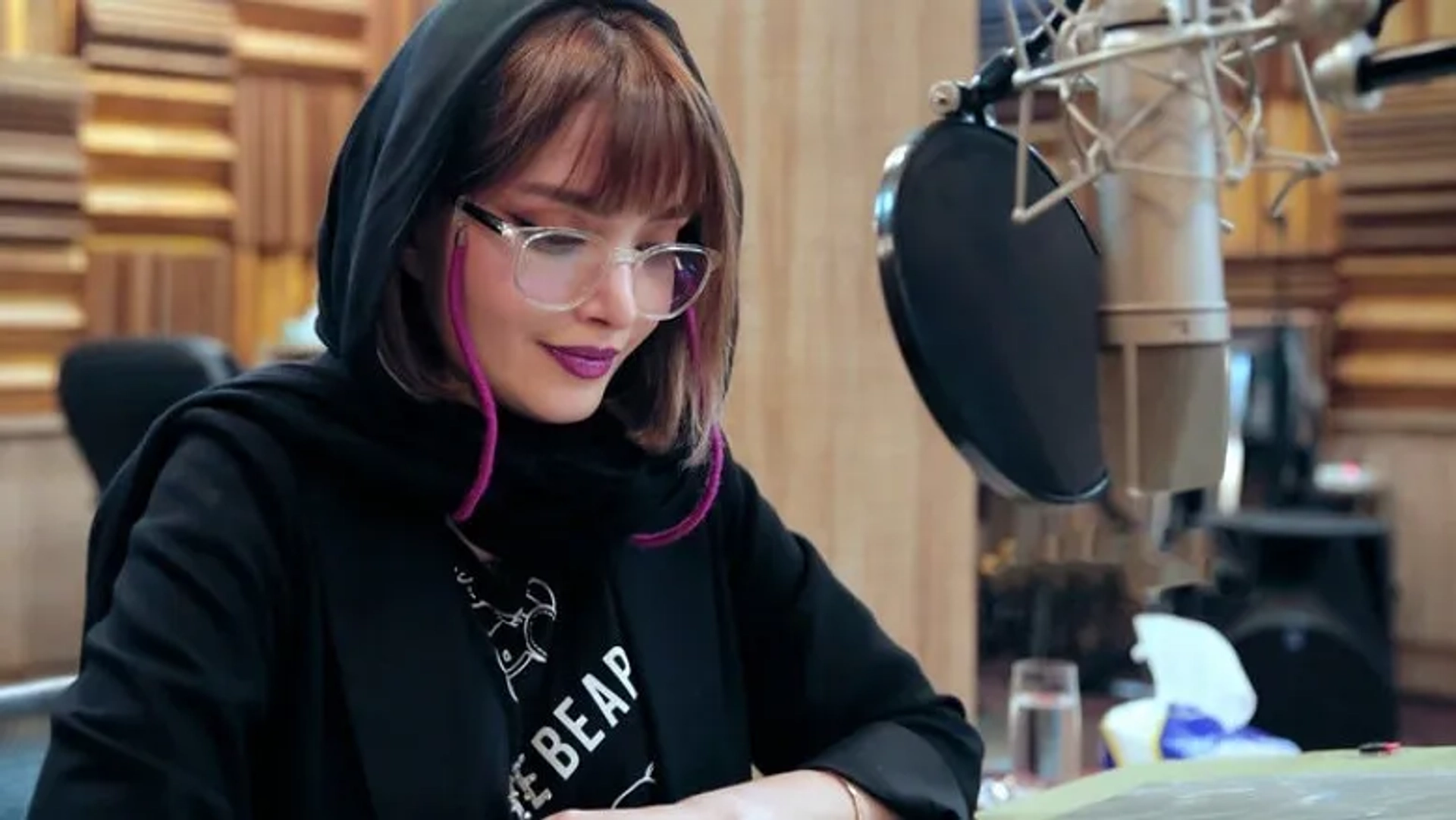 انتشار نسخه توضیح‌دار «شب‌های روشن» ویژه نابینایان با صدای بهنوش طباطبایی توسط سوینا