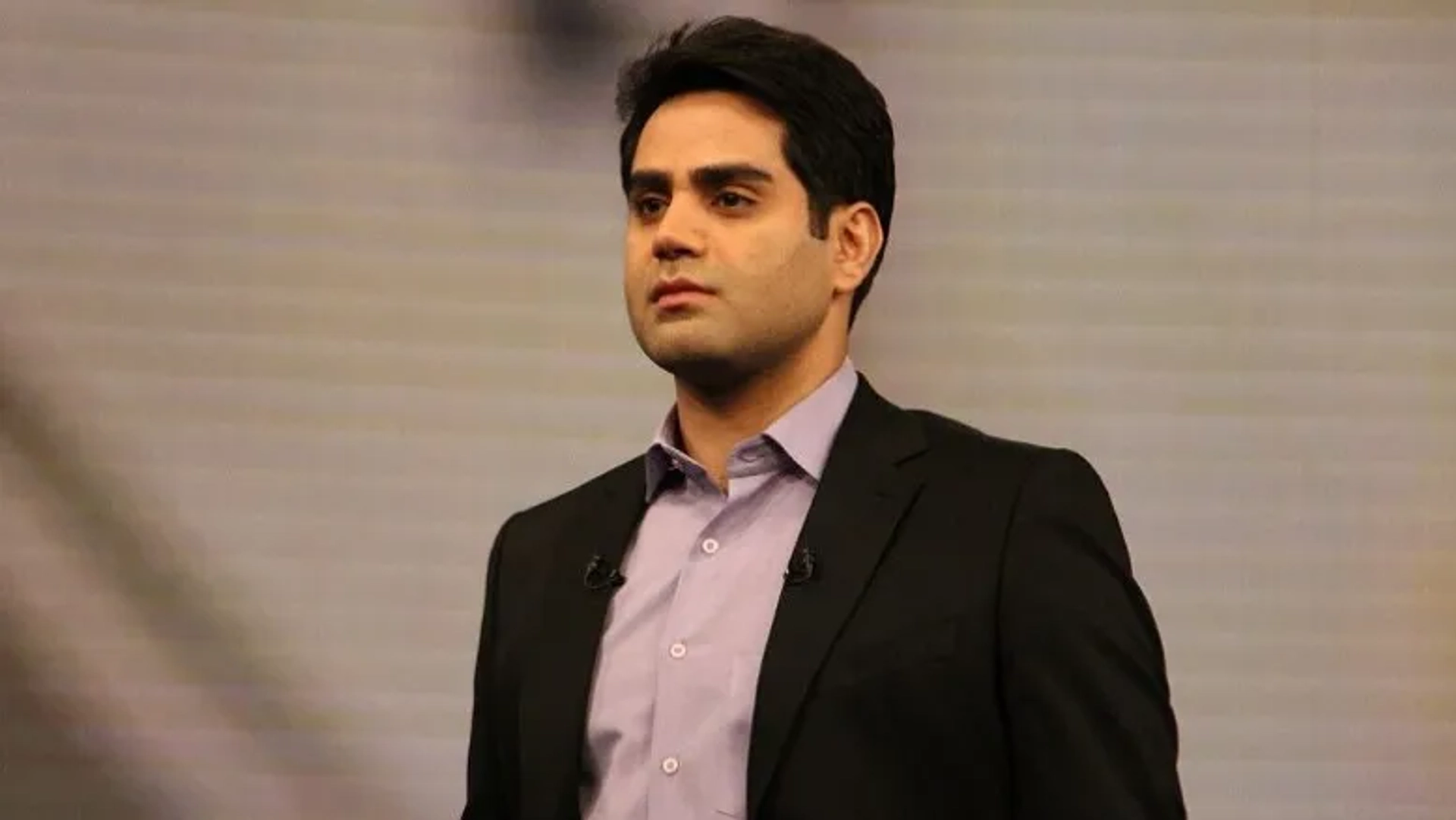 ماجرای خداحافظی بدون خداحافظی مجری «نوسان»