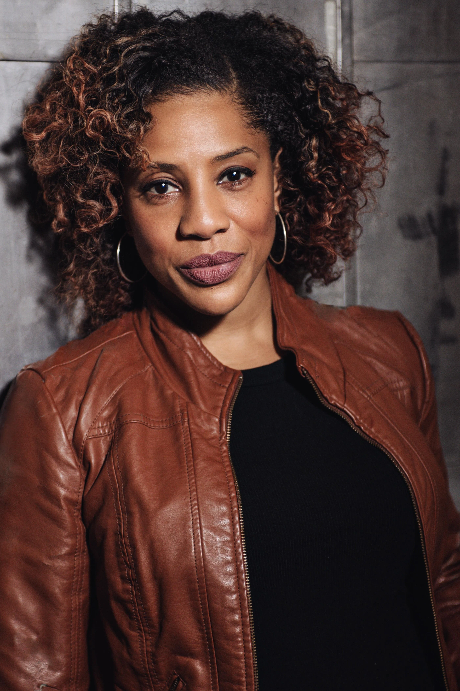 نیکی دیکسون