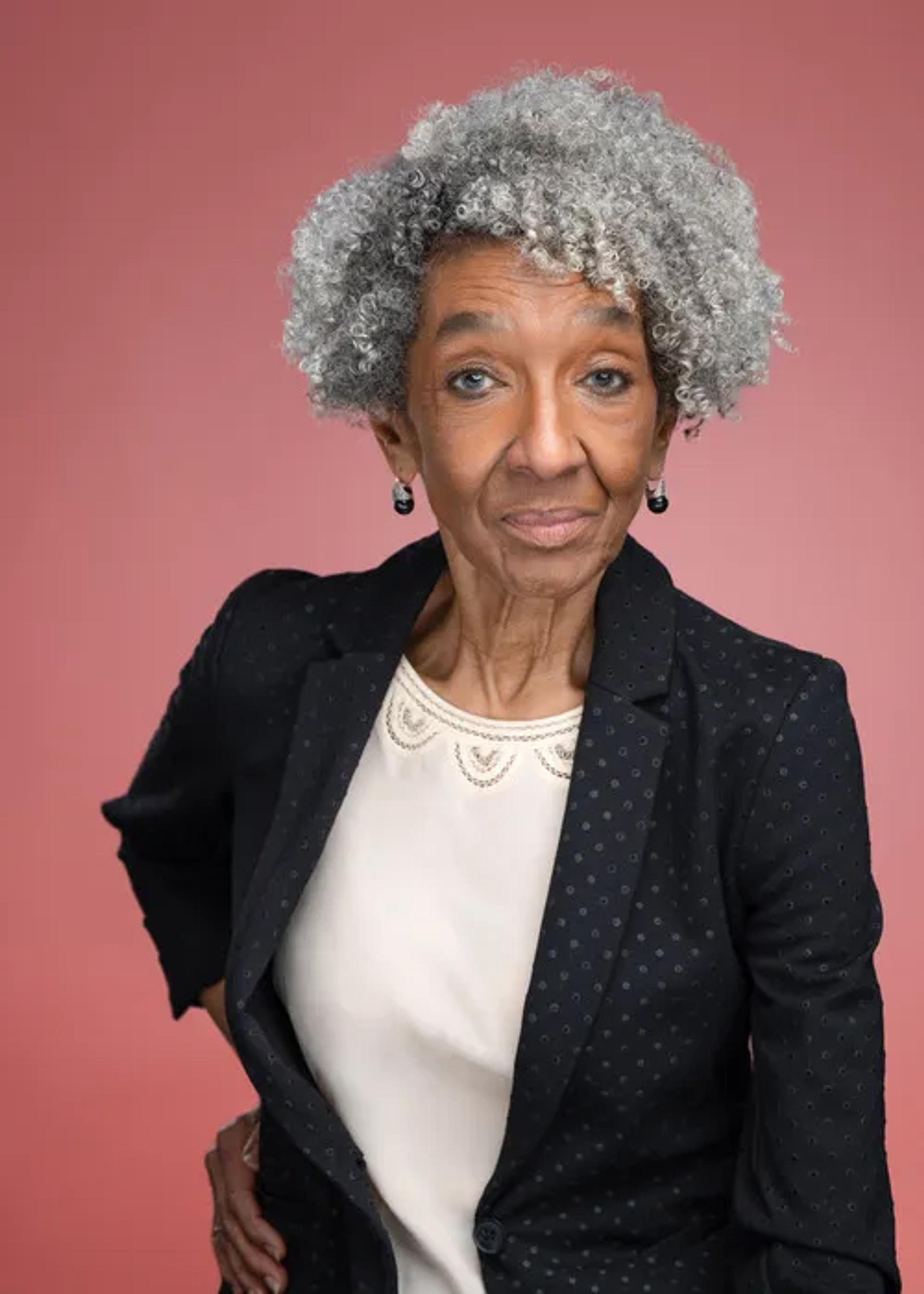 کلادیا رابینسون