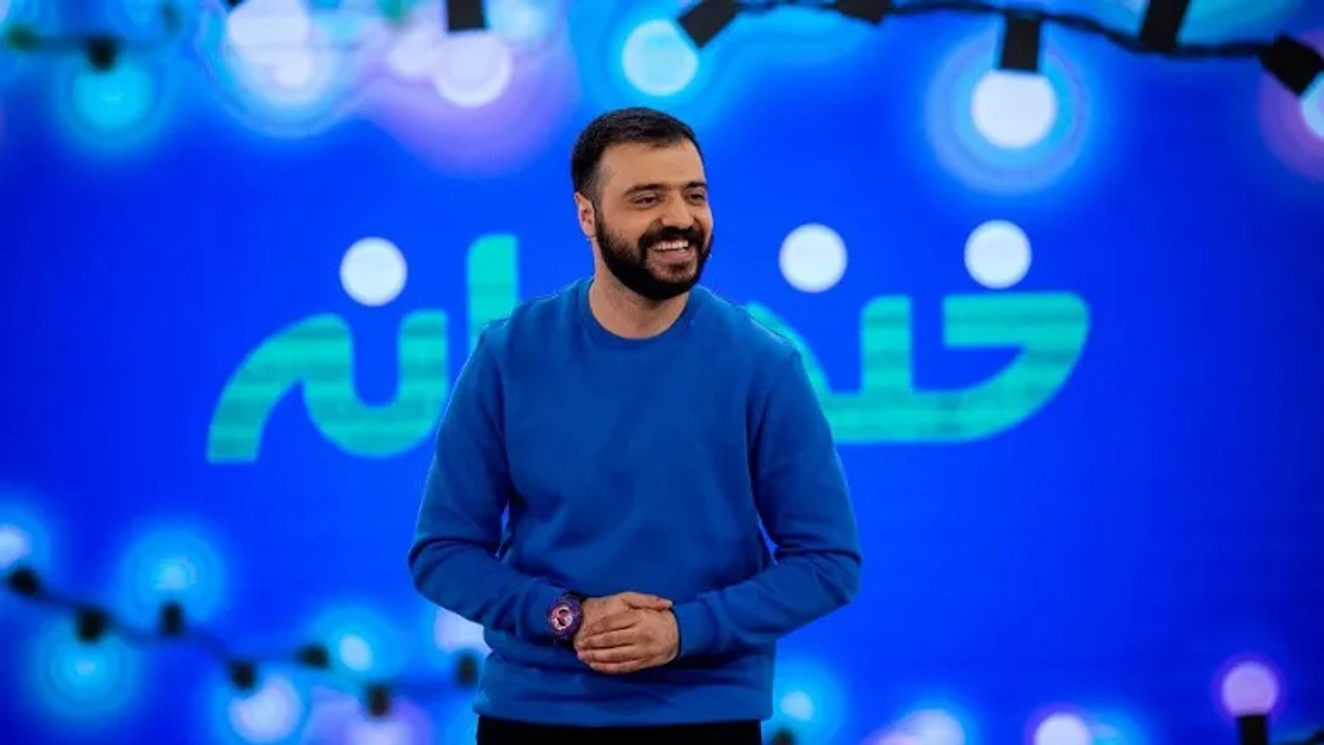 بازگشت ابوطالب حسینی با یک استندآپ ویژه در شبکه نمایش خانگی