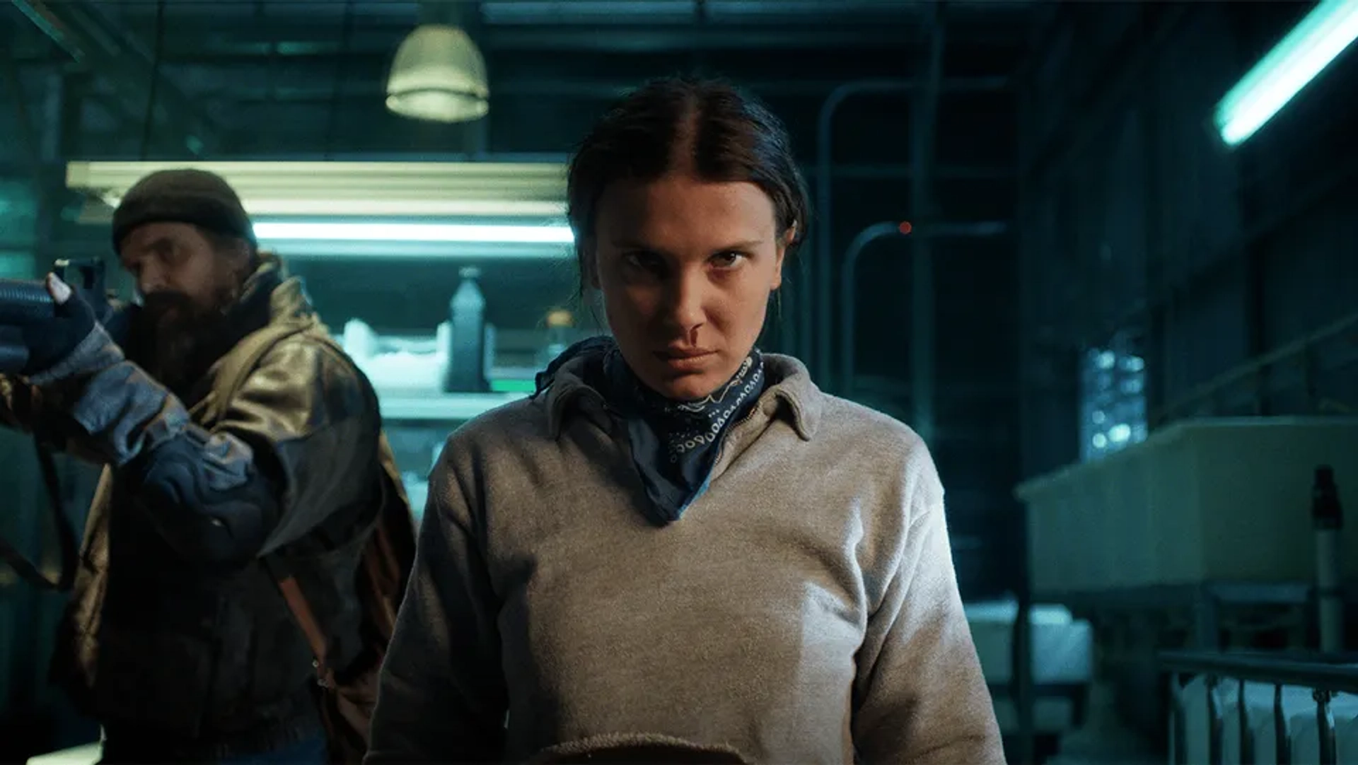 برنامه پخش فصل پنجم چیزهای عجیب در 3 بخش