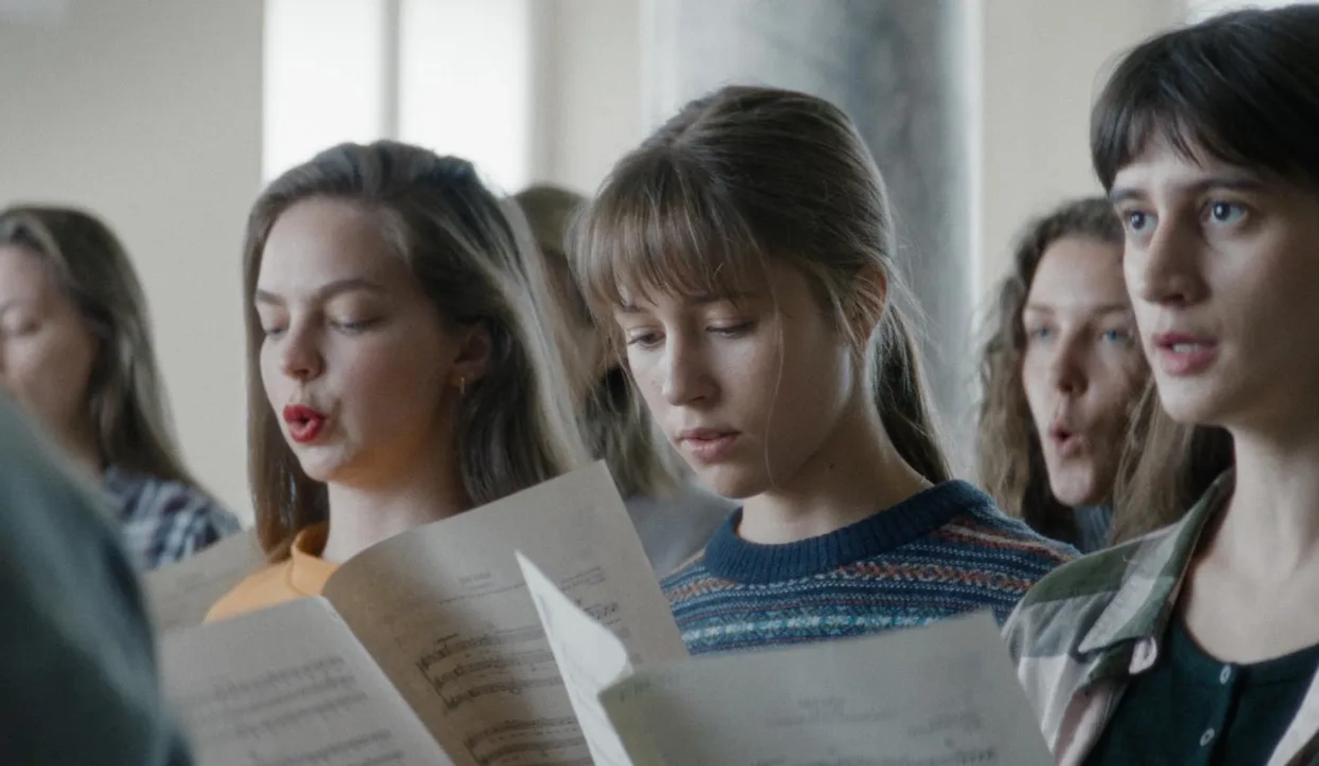 فیلم دختران دردسر کوچک (Little Trouble Girls 2025)