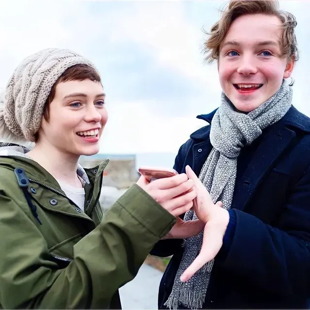 سوفیا لیلیس و برادرش