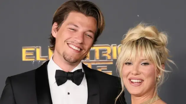 میلی بابی براون و جیک بون جووی