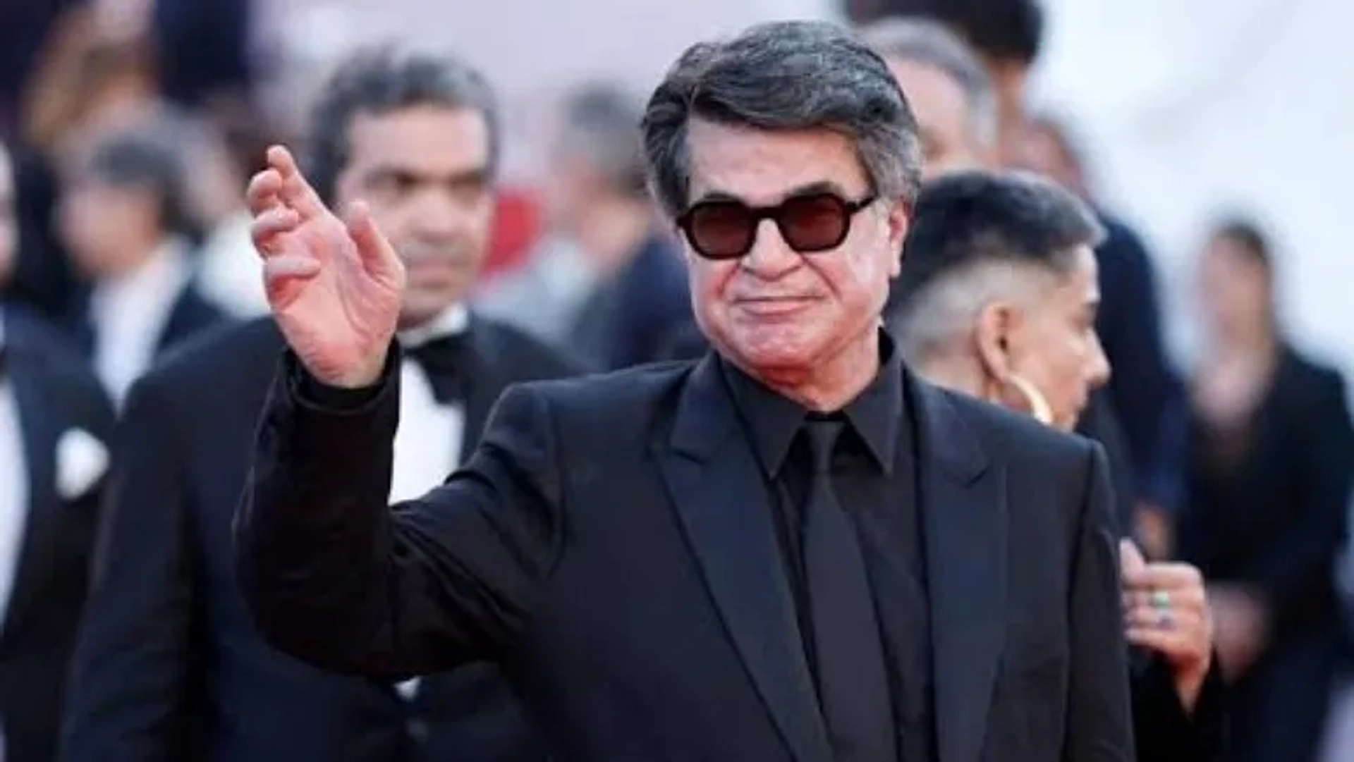 جعفر پناهی به یک سال حبس و دو سال ممنوعیت خروج از کشور محکوم شد