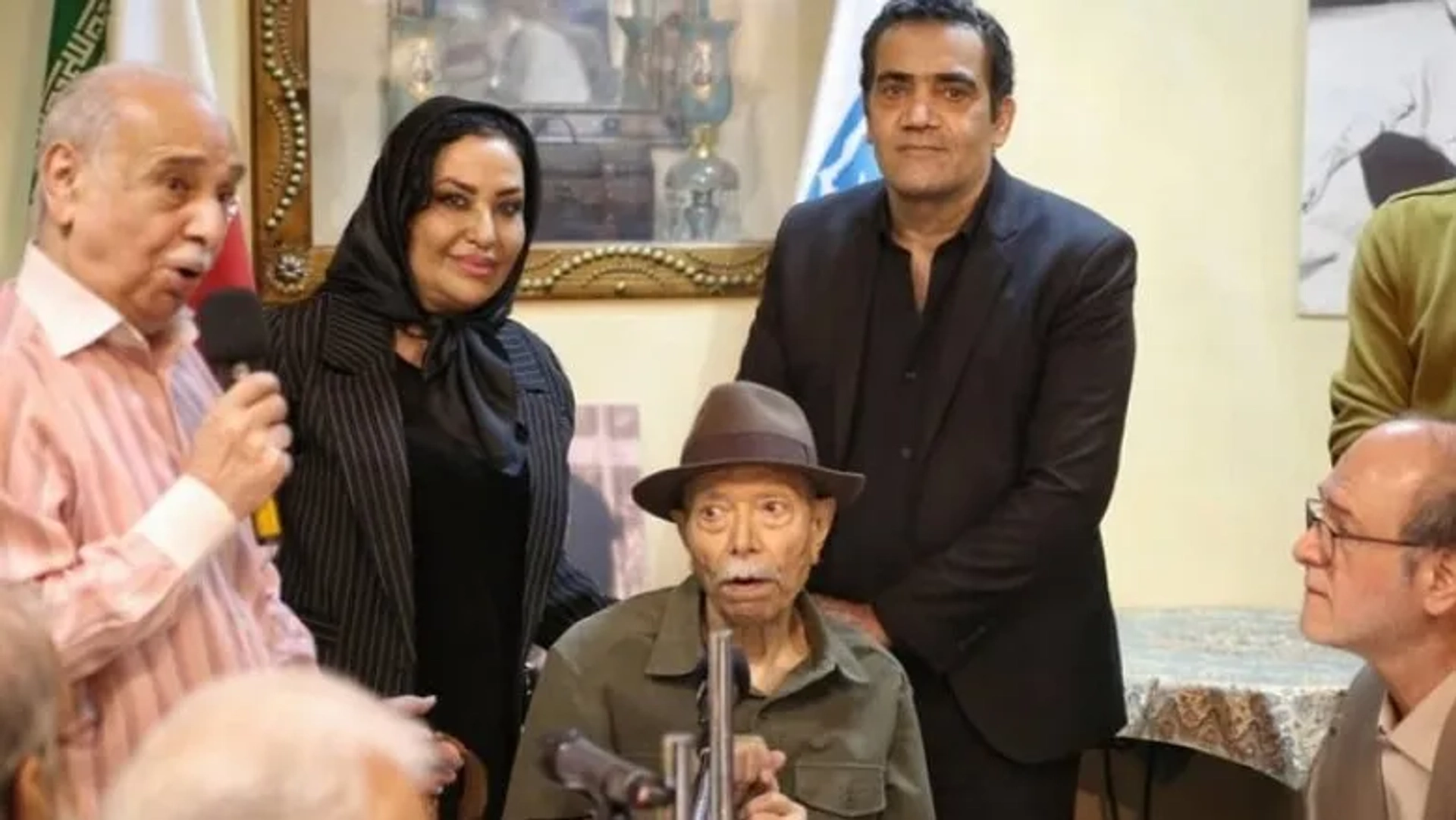 علی نصیریان دبیر هنری جشنواره فیلم پرواز شد | آغاز دوره جدید با حضور استاد نمایش ایران