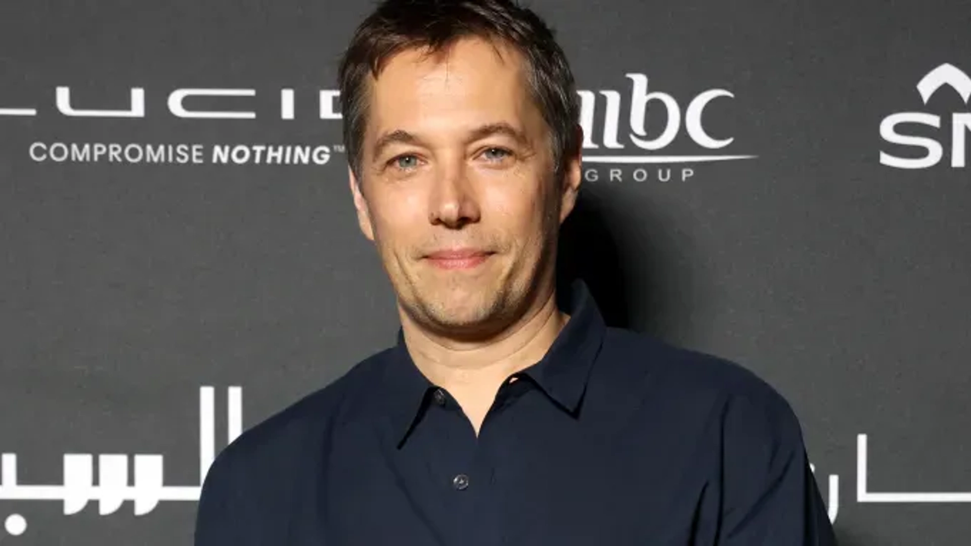 هشدار کارگردان «آنورا» نسبت به ادغام نتفلیکس و وارنر؛ شان بیکر: پای اکران ۱۰۰ روزه می‌ایستم 