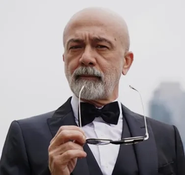 دارال بازان