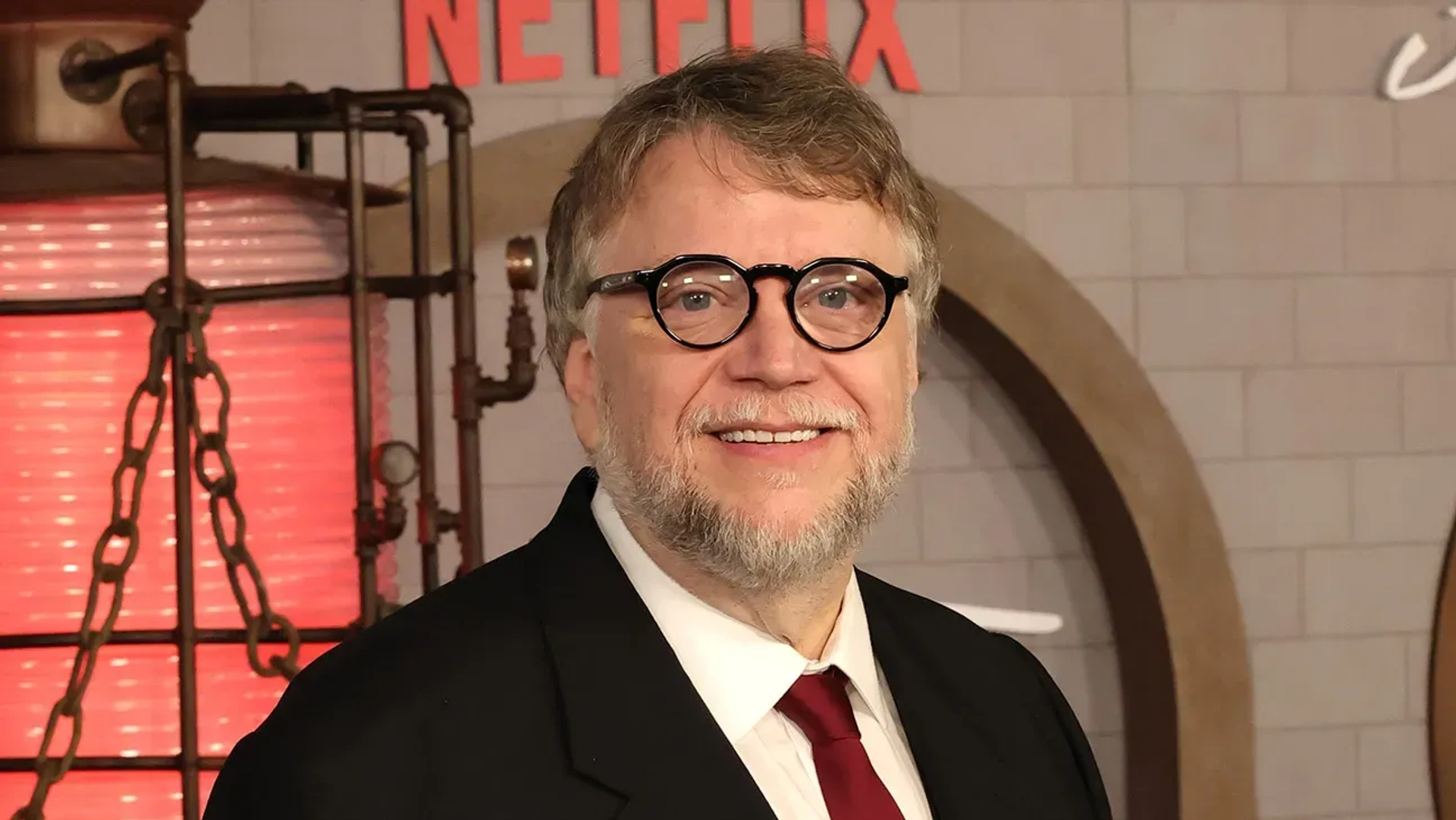 رازهای سربه‌مهر «لیگ عدالت تاریک»: گیلرمو دل تورو از انتخاب بازیگر و ویلن اصلی فیلم کنسل‌شده می‌گوید 