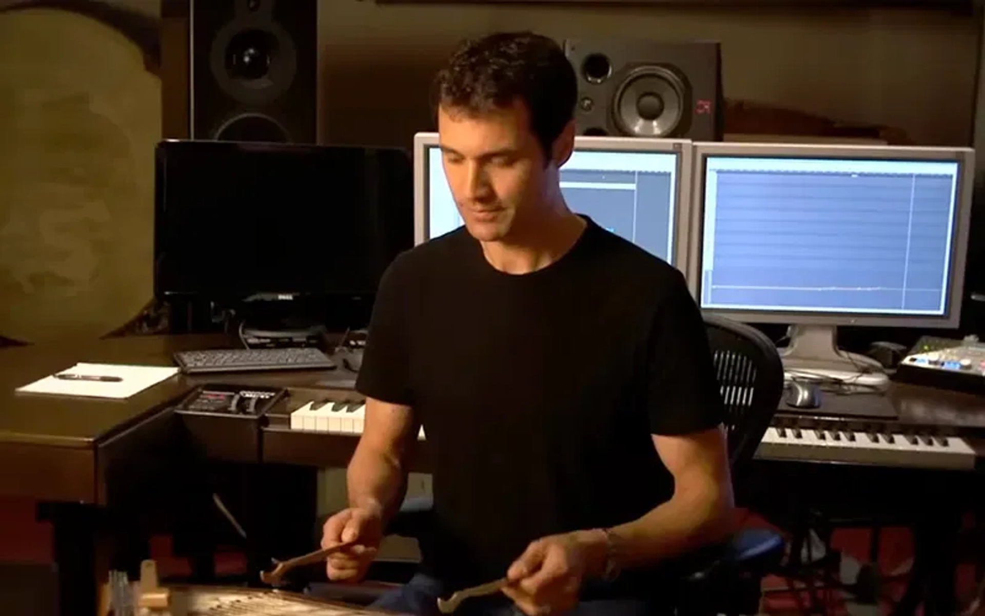 رامین جوادی به دنیای دی‌سی پیوست: خالق موسیقی «بازی تاج‌وتخت» آهنگساز فیلم «سوپرگرل» شد 