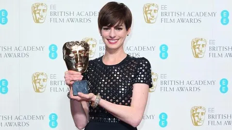 جوایز آن هاتاوی 