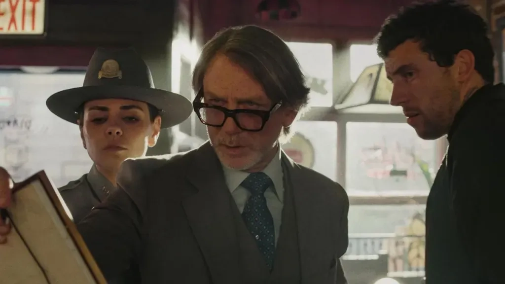 بنوا بلان بازنشسته نمی‌شود: رایان جانسون از ایده‌های «مفهومی» و اولیه برای قسمت چهارم چاقوکشی می‌گوید 