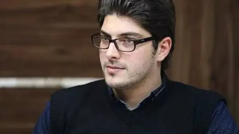 حسین اسدی، مجری «گزارش ورزشی» در سمنان دچار گازگرفتگی شد