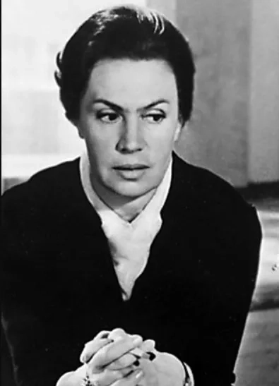 آنتونینا ماکسیمووا