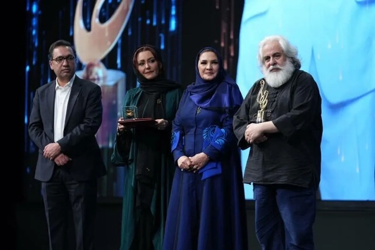 تندیس‌های حافظ ۱۴۰۴ به چه کسانی تعلق گرفت؟