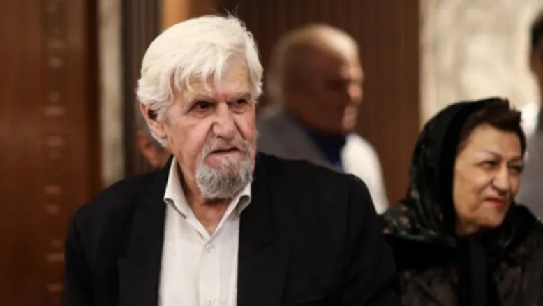 حال نامساعد عنایت بخشی؛ بازیگر پیشکسوت در ICU بستری شد