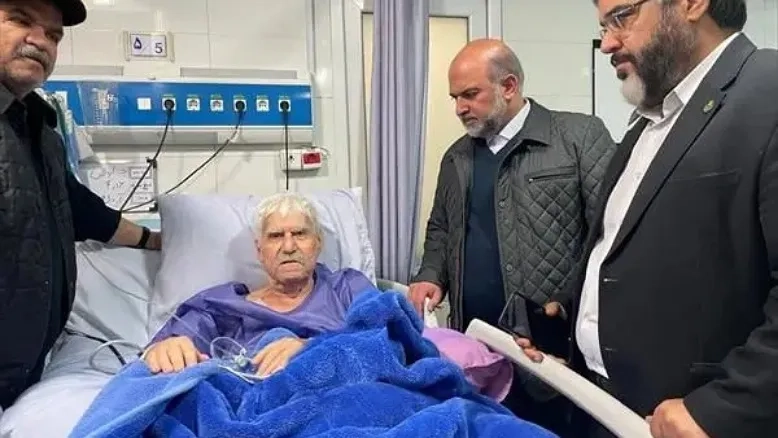 مدیرعامل صندوق اعتباری هنر از عنایت بخشی عیادت کرد و حمایت‌های درمانی ادامه دارد