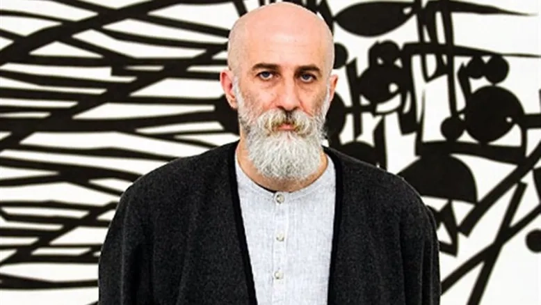 رضا عابدینی از گرافیک تا سینما؛ تجربه‌ای تازه در «خاکستر خیال»