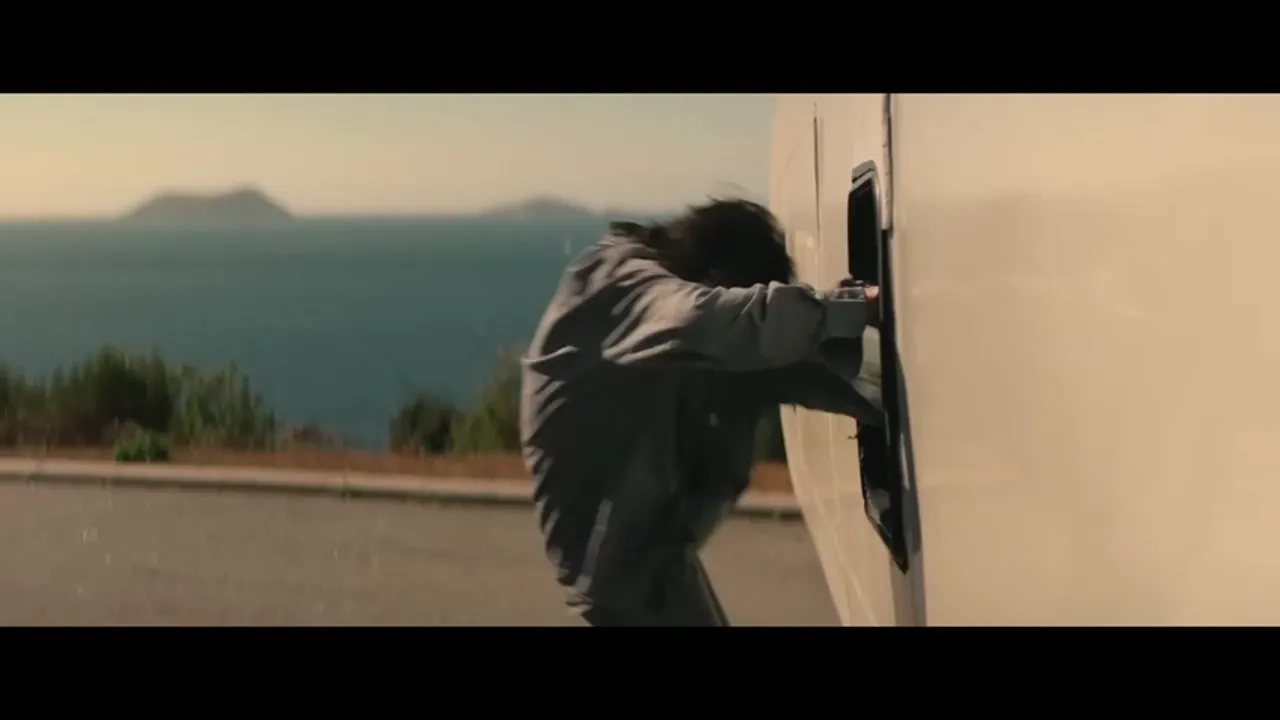 فیلم ما مردگان را دفن میکنیم We Bury the Dead 2024