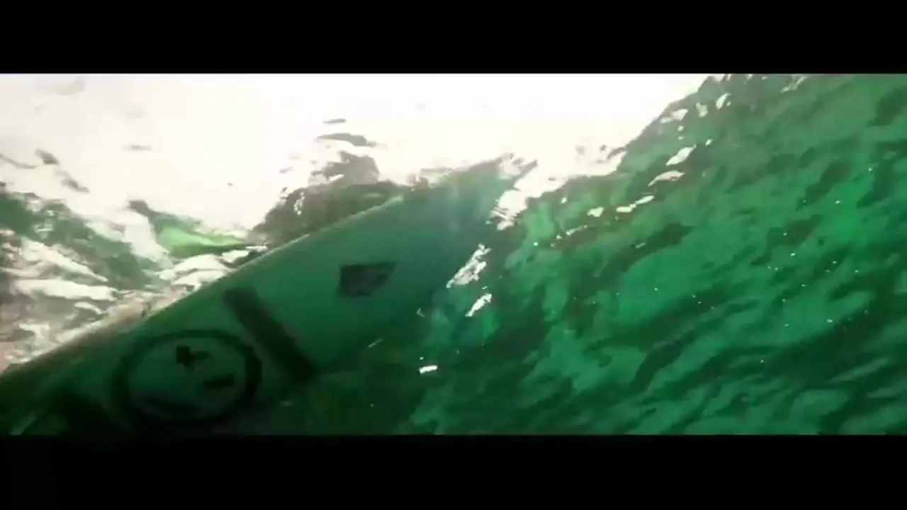 تریلر فیلم آب‌های کم‌عمق 2025 The Shallows