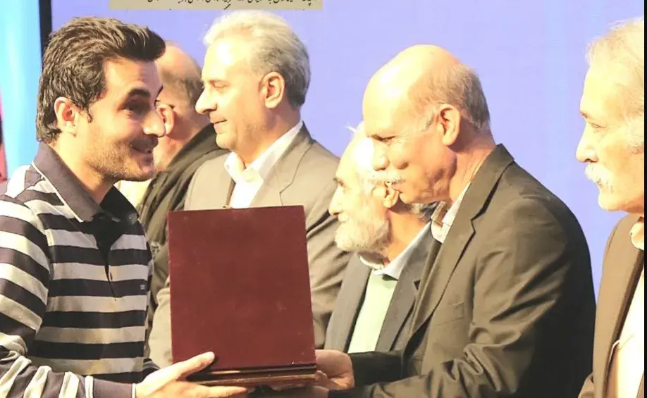 عارف غفاری نژاد کارگردان فیلم تال موفق به دریافت جایزه از جشن سینمای ایران شد