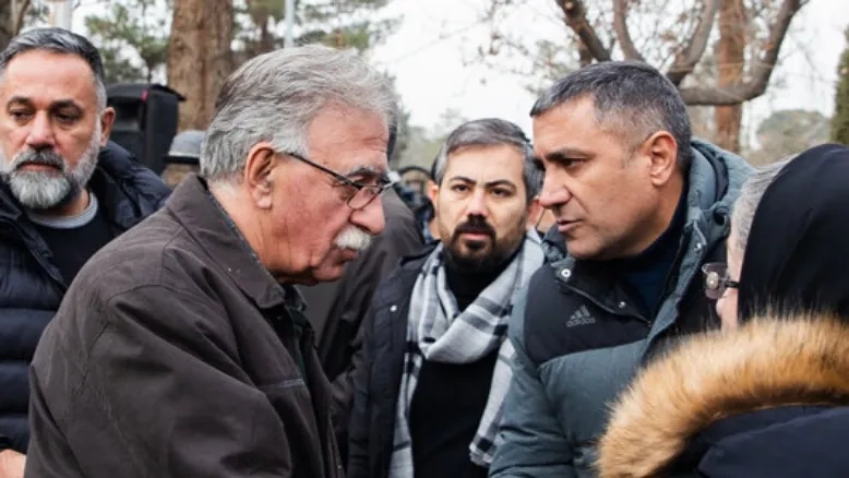 حرف‌های تلخ در یادبود رضا رویگری؛ از انتقاد هنرمندان تا ناگفته‌های سال‌های آخر