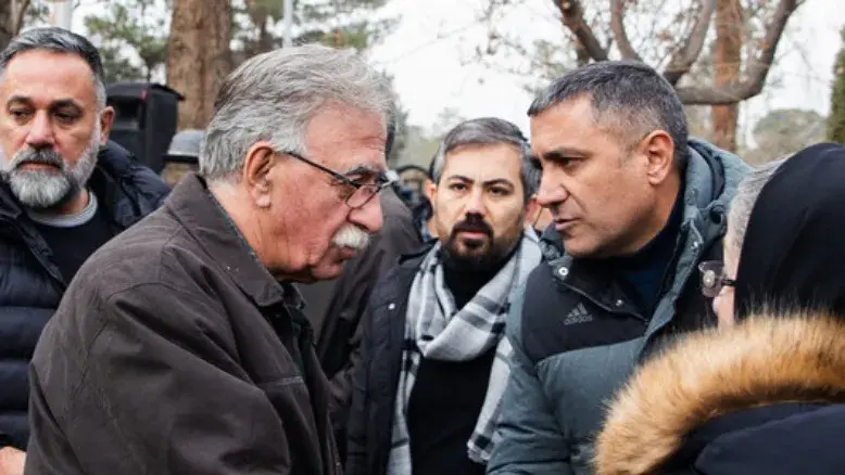 حرف‌های تلخ در یادبود رضا رویگری؛ از انتقاد هنرمندان تا ناگفته‌های سال‌های آخر