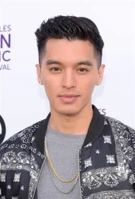 کارلین جیمز