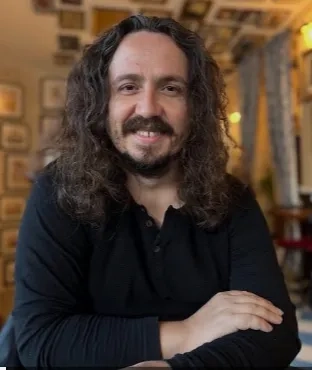 فرهات ارگون