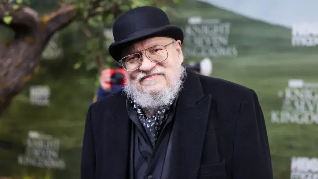 پاسخ دیپلماتیک رئیس HBO به جرج آر.آر. مارتین: «اختلافات خانوادگی باید پشت درهای بسته بماند» 