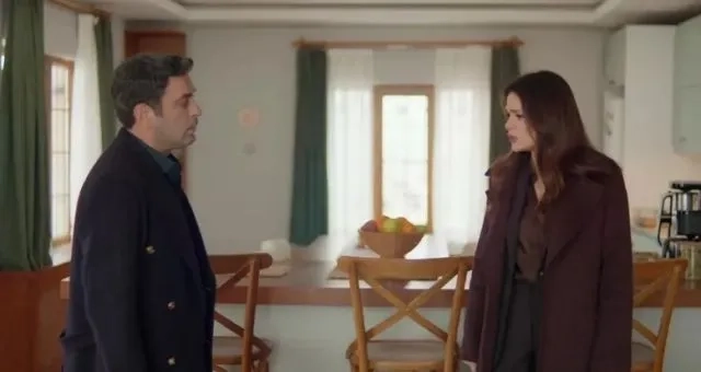 فراگمان دوم قسمت چهل و نهم سریال شهر دور (Uzak Şehir) با زیرنویس فارسی 