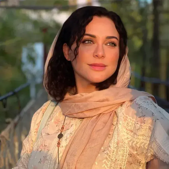 سلاف فواخرجی