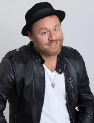 داستین سملوگ